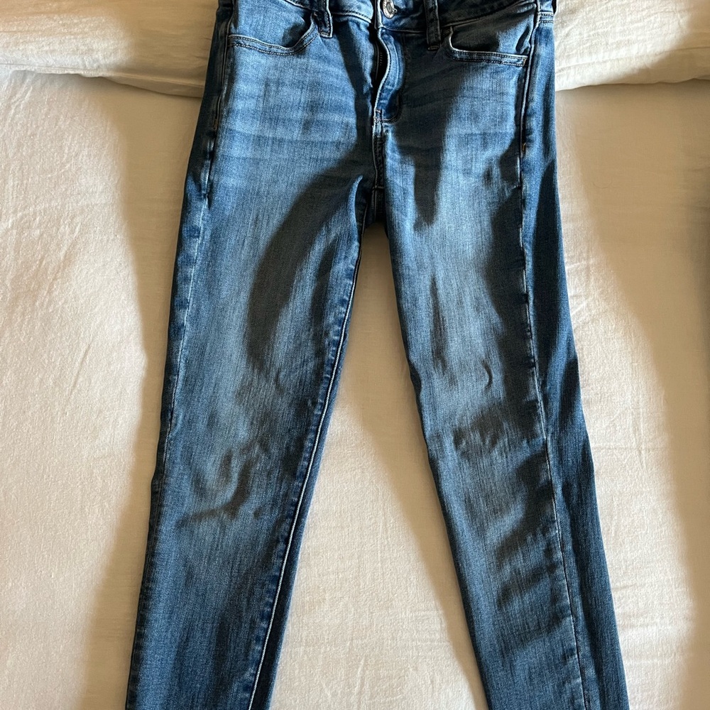 American eagle skinny jegging. Size 2 short. Low rise